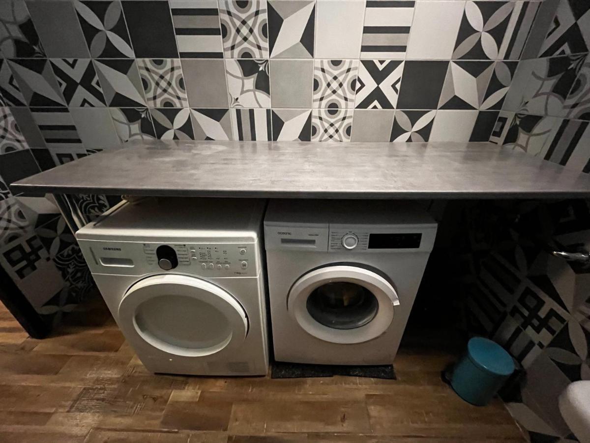 Charmant Studio Proche Centre Ville Et Gare Lourdes Ngoại thất bức ảnh